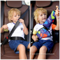 Ajustement de la ceinture de sécurité de voiture Protector pour les enfants